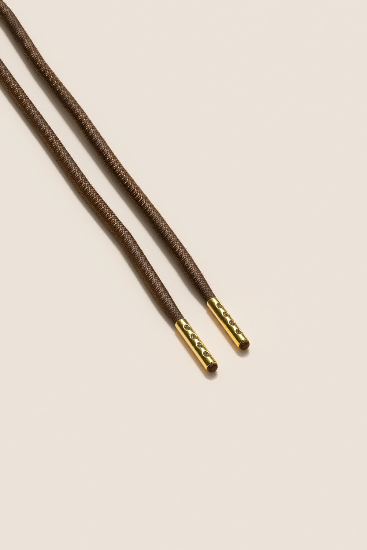 Senkels Medium Brown 4mm Round Waxed Shoelaces with Gold Aglets