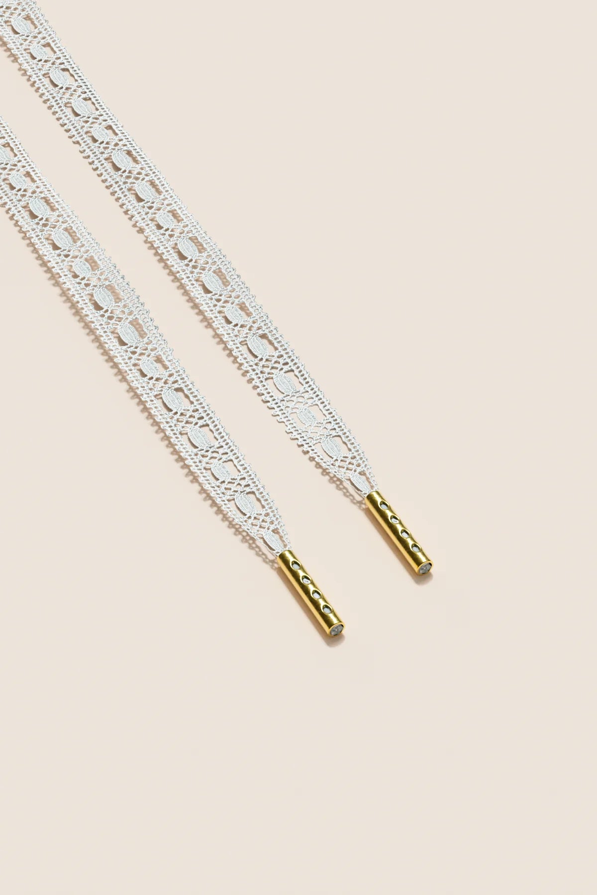 Senkels Off White Crochet Shoelaces with Gold Aglets