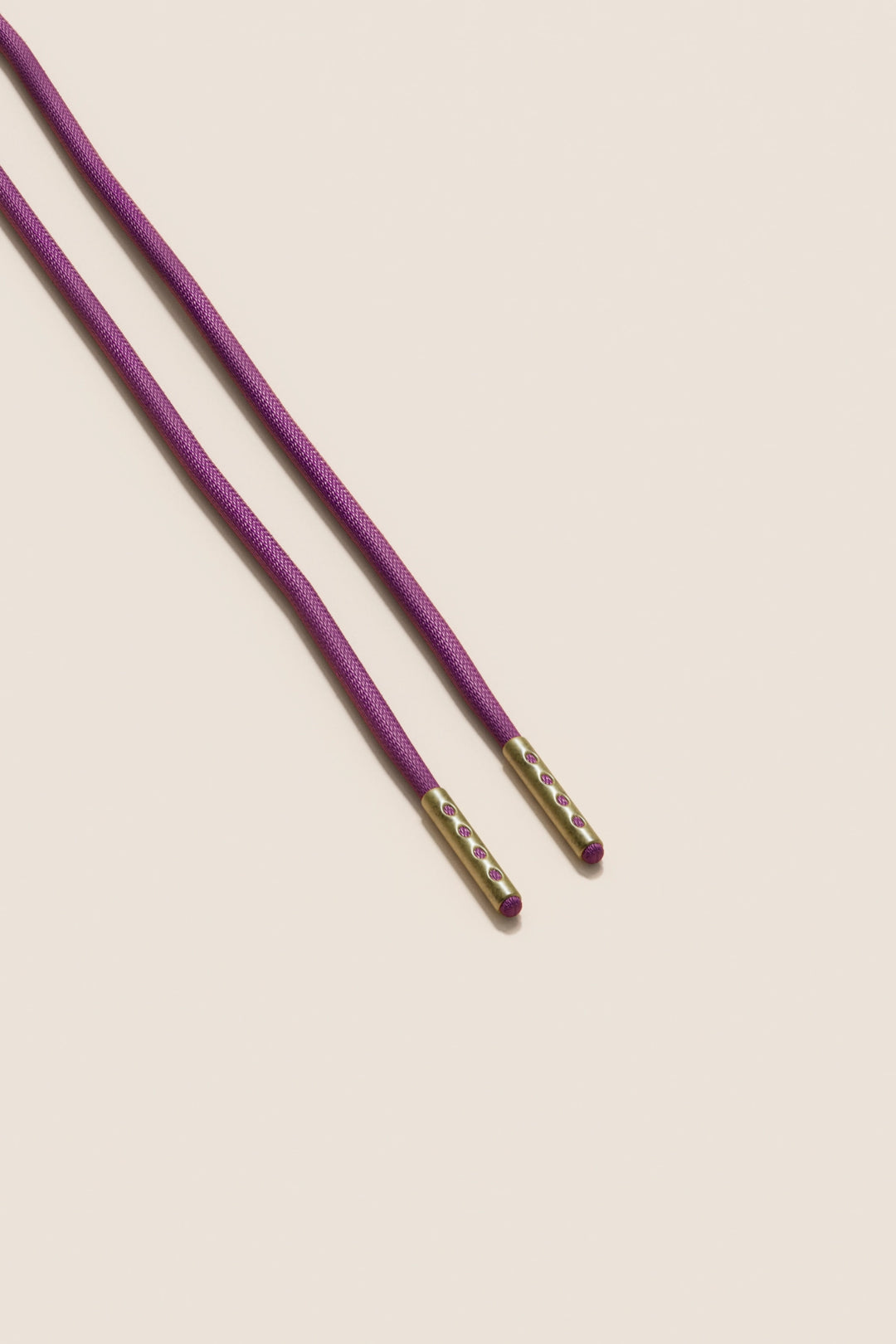 Senkels Plum 2.5mm Round Waxed Shoelaces with Brass Aglets