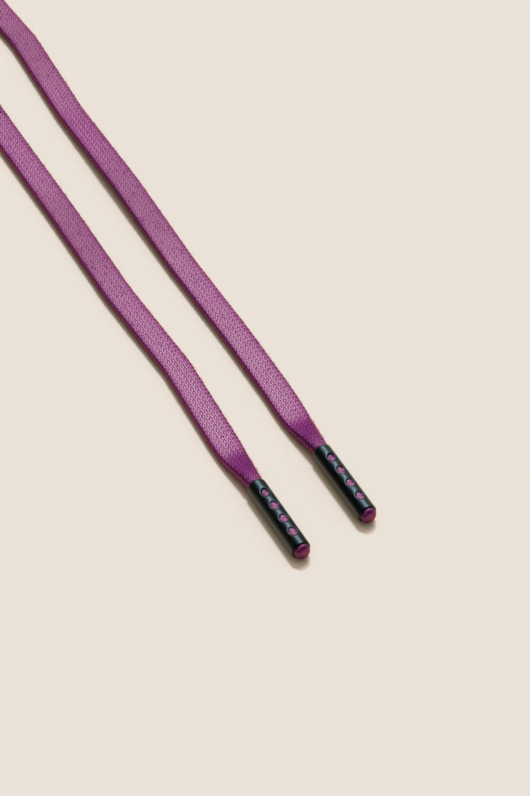 Senkels Plum 3mm Flat Waxed Shoelaces with Black Matte Aglets