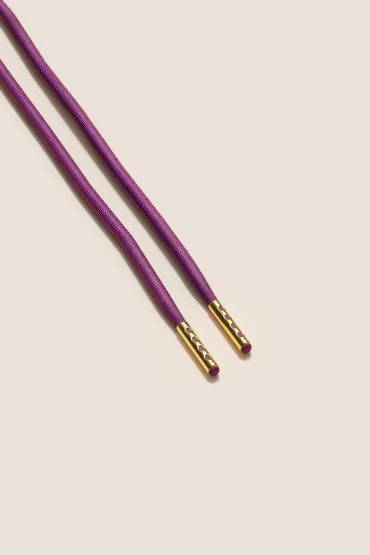 Senkels Plum 4mm Round Waxed Shoelaces with Gold Aglets